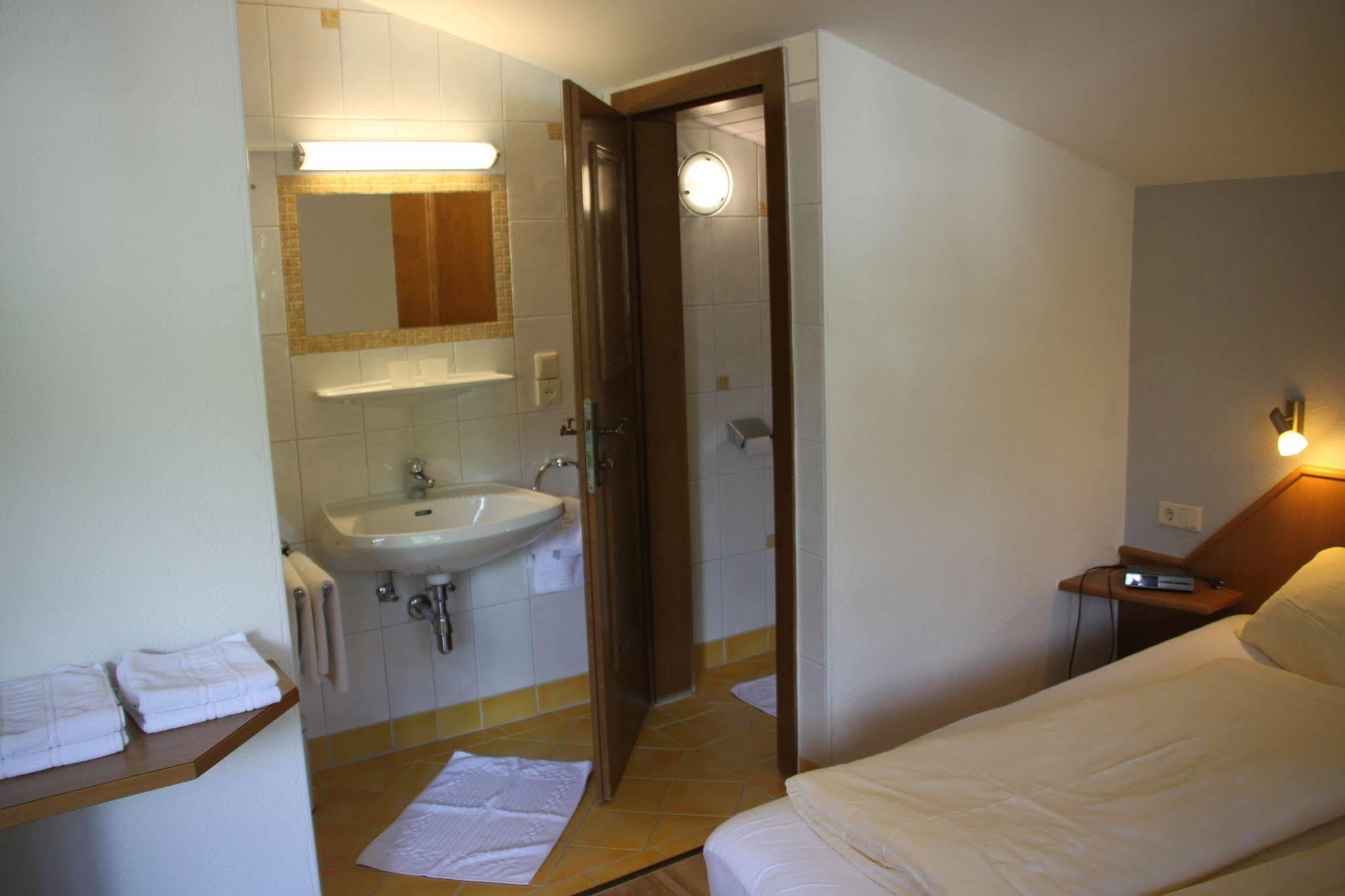 Haus Katharina, Summercard Included Kaprun Exterior photo